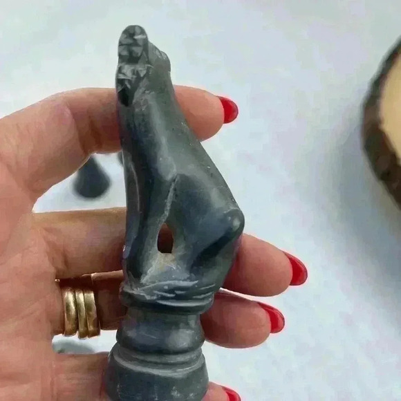 Chess pieces handcarved soapstone made in Africa missing 1 black pawn, 4 damaged - Picture 4 of 11